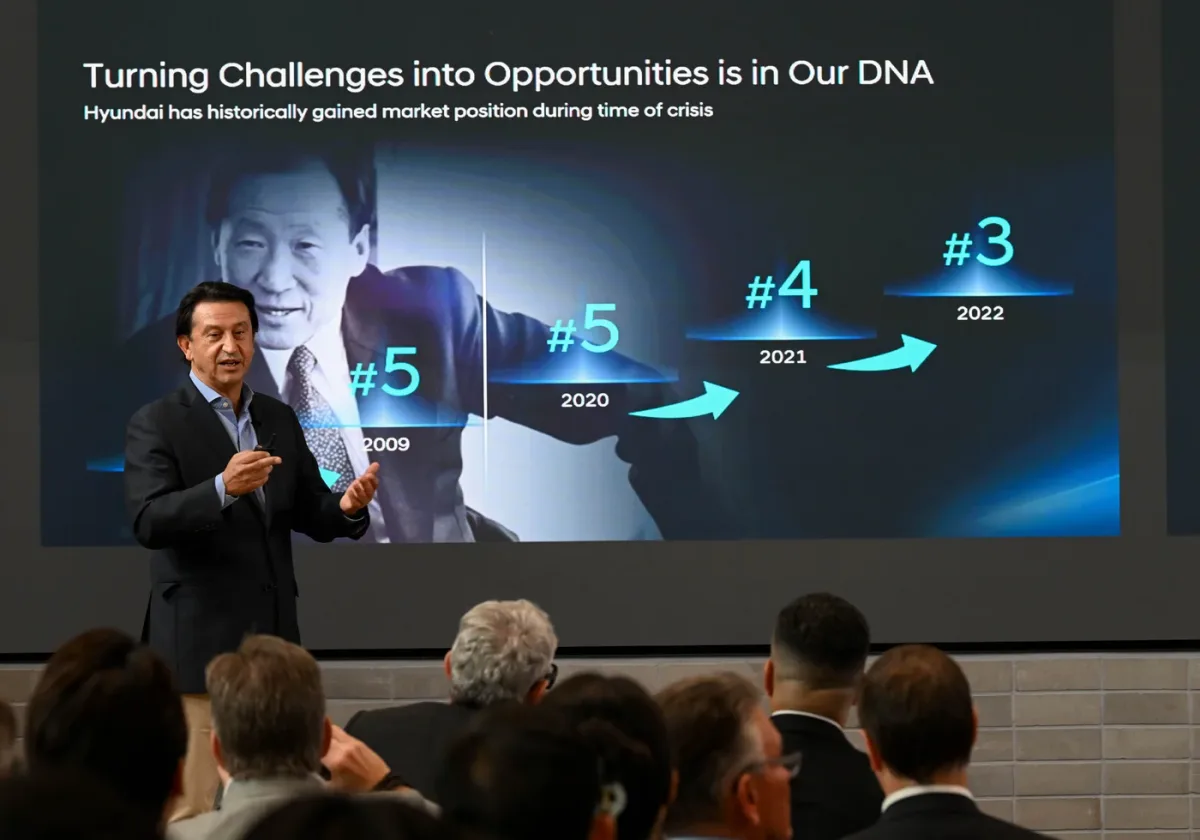El presidente y director ejecutivo de Hyundai Motor Company, José Muñoz, comparte su visión estratégica para 2026 en la charla de líderes de 2025