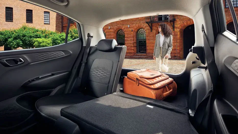 Grand i10 interior