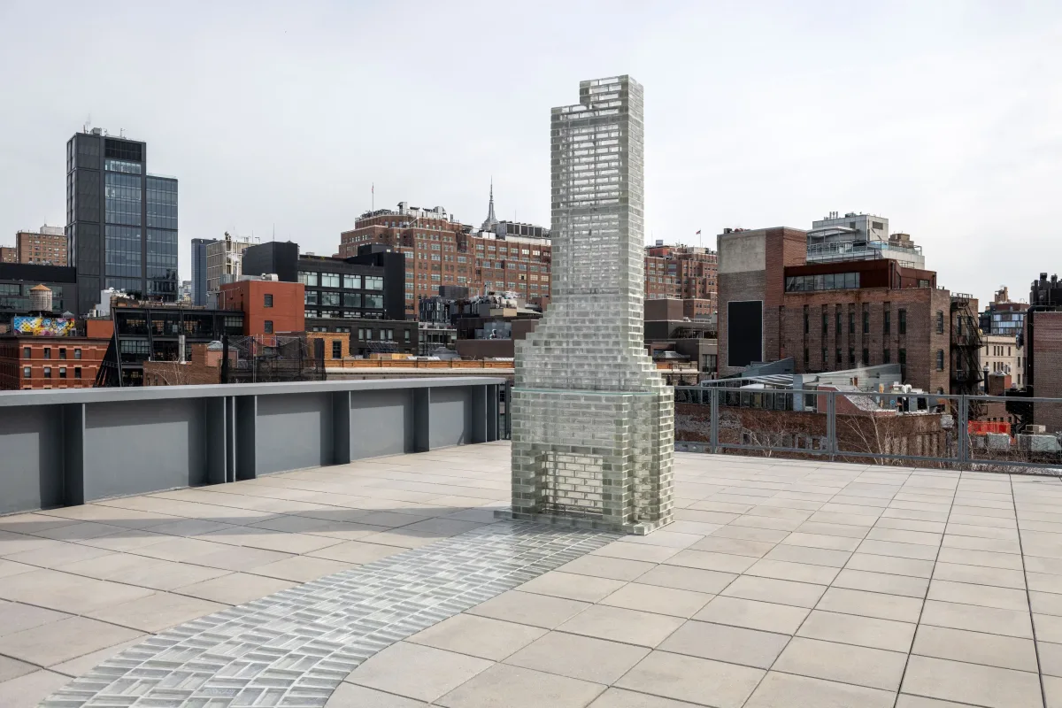 Hyundai Terrace Commission: Kelly Akashi, 2026. Foto: Timothy Schenck.