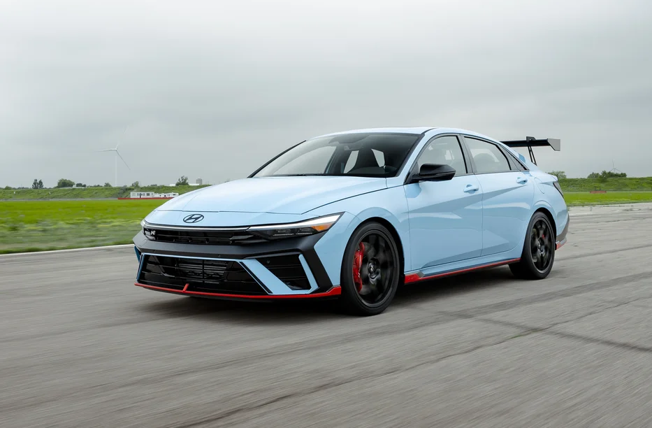 El Hyundai Elantra N TCR Edition 2026 aporta un rendimiento y un aspecto de carrera a AutoMobility LA