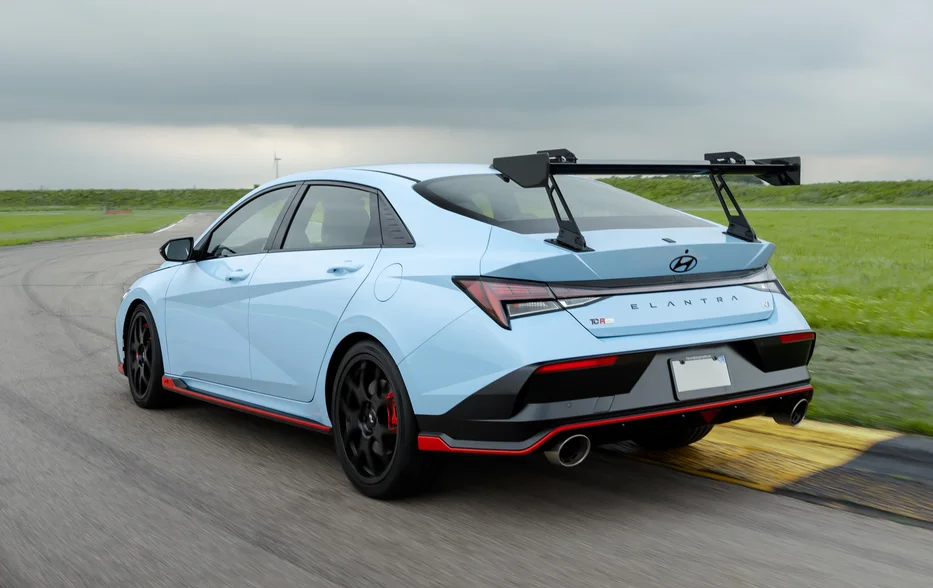 El Hyundai Elantra N TCR Edition 2026 aporta un rendimiento y un aspecto de carrera a AutoMobility LA